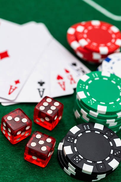 Lightning Baccarat multiplier display on gong bola